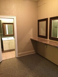 813 Scott Ave photo'