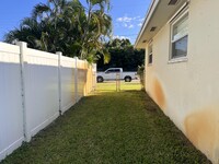 1821 Wheeler Rd in North Palm Beach, FL - Building Photo - Building Photo