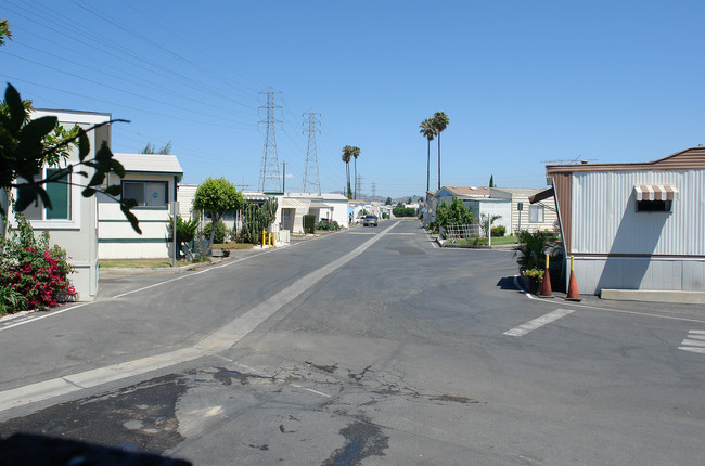 2040 Park Dr in Ventura, CA - Foto de edificio - Building Photo