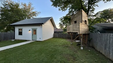 414 W Detroit St in Broken Arrow, OK - Building Photo - Building Photo