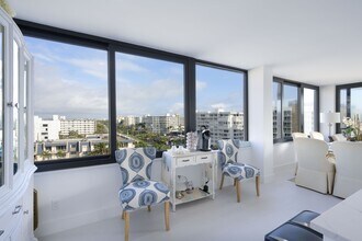 3589 S Ocean Blvd in South Palm Beach, FL - Building Photo - Building Photo