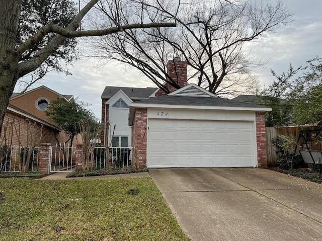 424 Sycamore Ln in Euless, TX - Building Photo