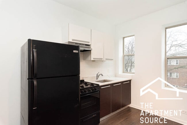 property at 5054 N Winthrop Ave