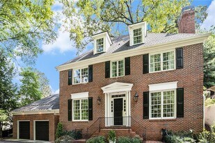 575 Peachtree Battle Ave NW in Atlanta, GA - Building Photo