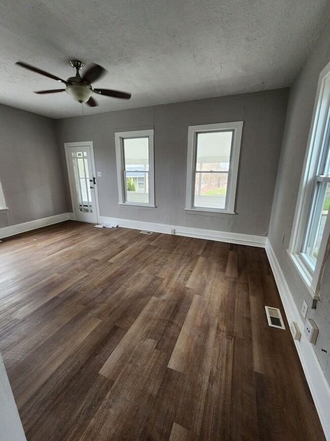 4302 Fenwick Ave in Cleveland, OH - Building Photo - Building Photo