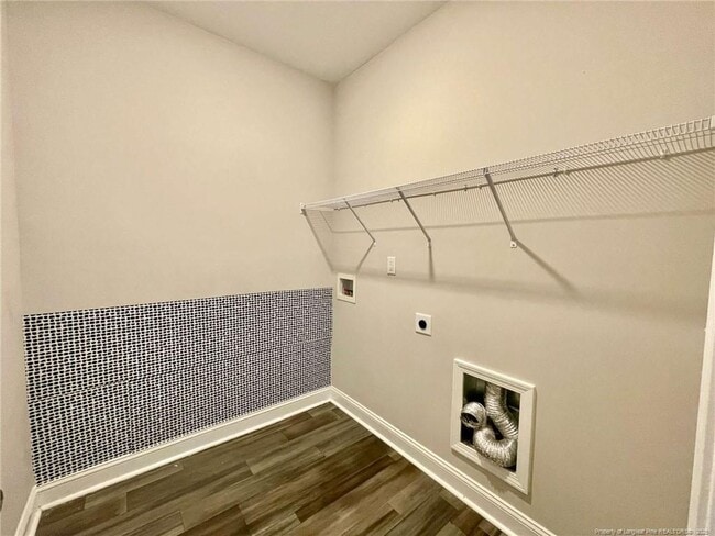 111 Alfalfa Dr in Parkton, NC - Building Photo - Building Photo