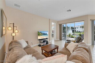 12863 Carrington Cir in Naples, FL - Building Photo - Building Photo
