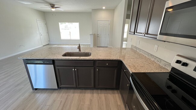1351 Washburn St SE in Palm Bay, FL - Building Photo - Building Photo