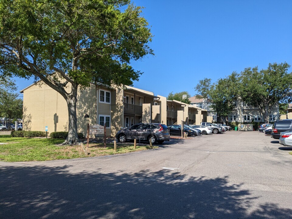 527 S Lincoln Ave, Unit 527 S.Lincoln Ave in Tampa, FL - Foto de edificio