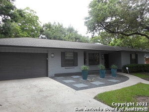 3715 Twisted Oaks Dr in San Antonio, TX - Building Photo - Building Photo
