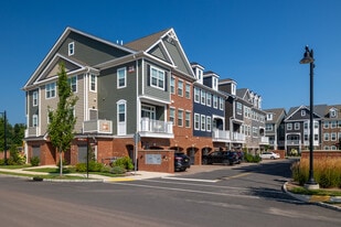 Ewing Town Center Apartments in Ewing, NJ - Building Photo