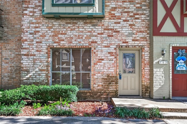 14707 Barryknoll Ln in Houston, TX - Building Photo - Building Photo