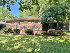 1510 Westwood Dr in Irving, TX - Building Photo - Building Photo