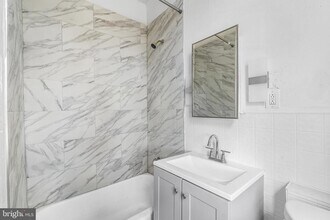 4908 Germantown Ave in Philadelphia, PA - Foto de edificio - Building Photo