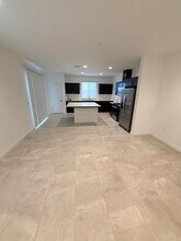 392 Talus Way S in Madera, CA - Building Photo - Building Photo