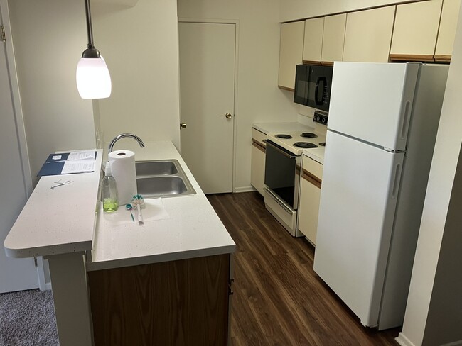 property at 321 W Happfield Dr