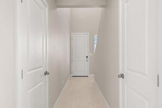 6696 Zachary Rd NE in Rio Rancho, NM - Foto de edificio - Building Photo