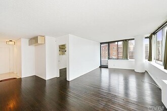 62-54 97th Pl-Unit -14A in Queens, NY - Building Photo - Building Photo