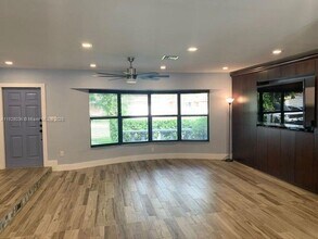 4718 Roosevelt St in Hollywood, FL - Building Photo - Building Photo