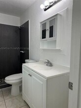 18001 NW 44th Ave in Miami Gardens, FL - Building Photo - Building Photo