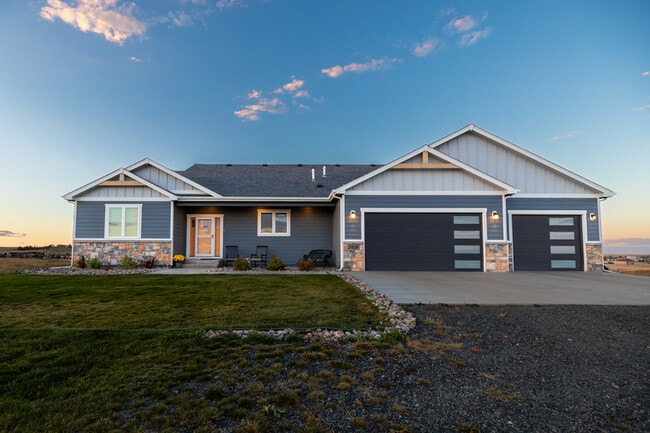 property at 2428 Sunshine Dr
