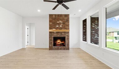 4856 W Aurora St in Fayetteville, AR - Building Photo - Building Photo