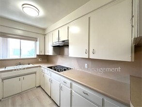 8622 5th St in Downey, CA - Building Photo - Building Photo