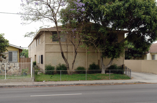 13314 S Vermont Ave in Gardena, CA - Foto de edificio - Building Photo