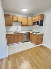 70 Court Plz in Charlottesville, VA - Foto de edificio - Building Photo
