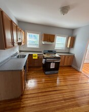 68 Willow Ave, Unit 2 in Somerville, MA - Building Photo - Building Photo