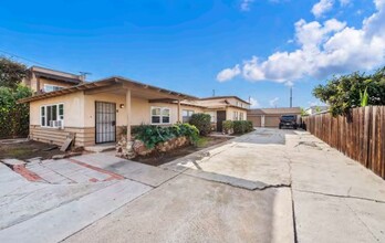 1925 Wallace Ave in Costa Mesa, CA - Building Photo - Building Photo