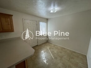 345 S Byron Ave in Shelley, ID - Building Photo - Building Photo