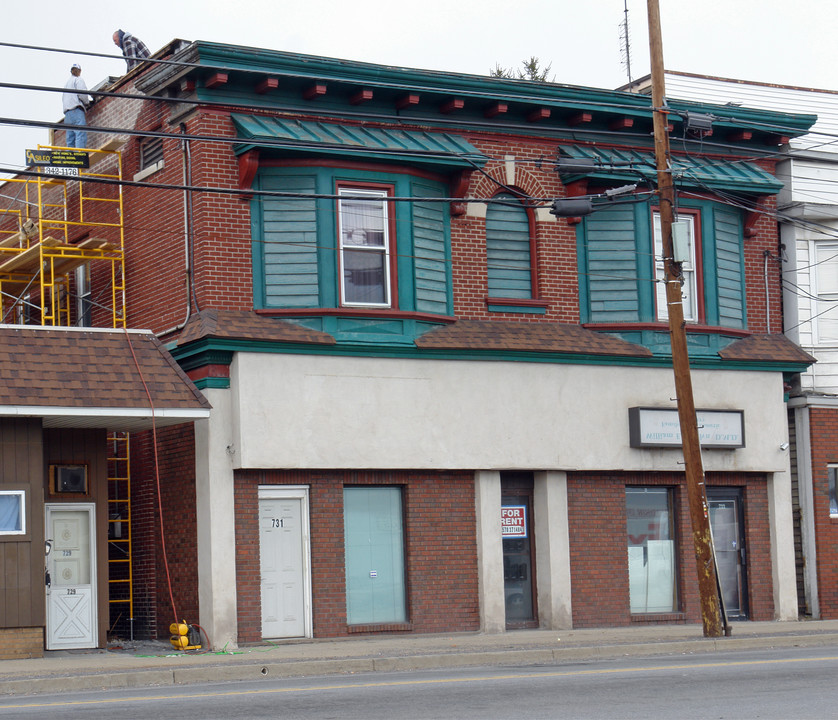 731-733 Main Ave in Dickson City, PA - Building Photo