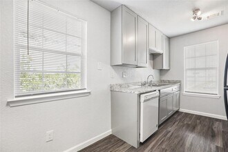 7415 Vintage Hills Dr in Austin, TX - Building Photo - Building Photo