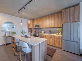 1601 W Lake St in Chicago, IL - Building Photo