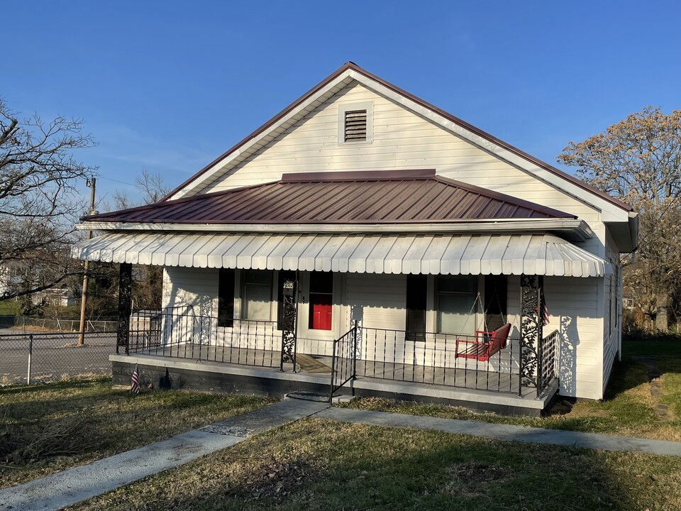 2935 Dale St in Ashland, KY - Foto de edificio