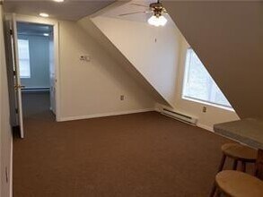 216 Garden St in Cranston, RI - Building Photo - Building Photo