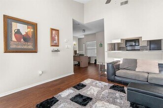 5616 Preston Oaks Rd in Dallas, TX - Building Photo - Building Photo