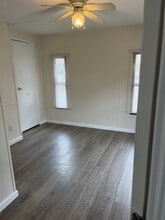 4864 Spring Rd in Huntington, WV - Foto de edificio - Building Photo