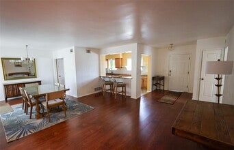 1601 Palmwood Dr in Clearwater, FL - Building Photo - Building Photo