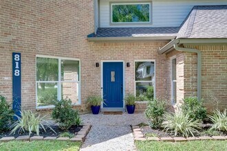 818 Silvergate Dr in Houston, TX - Building Photo - Building Photo