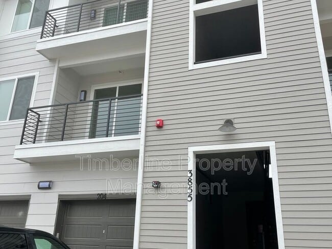 property at 3855 Presidio Pt