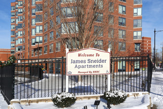 James Sneider Apartments in Chicago, IL - Foto de edificio - Building Photo