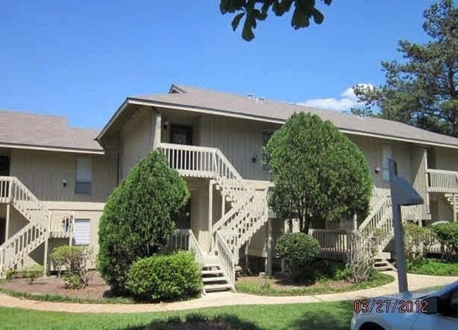 property at 2065 Sea Cliff Dr N
