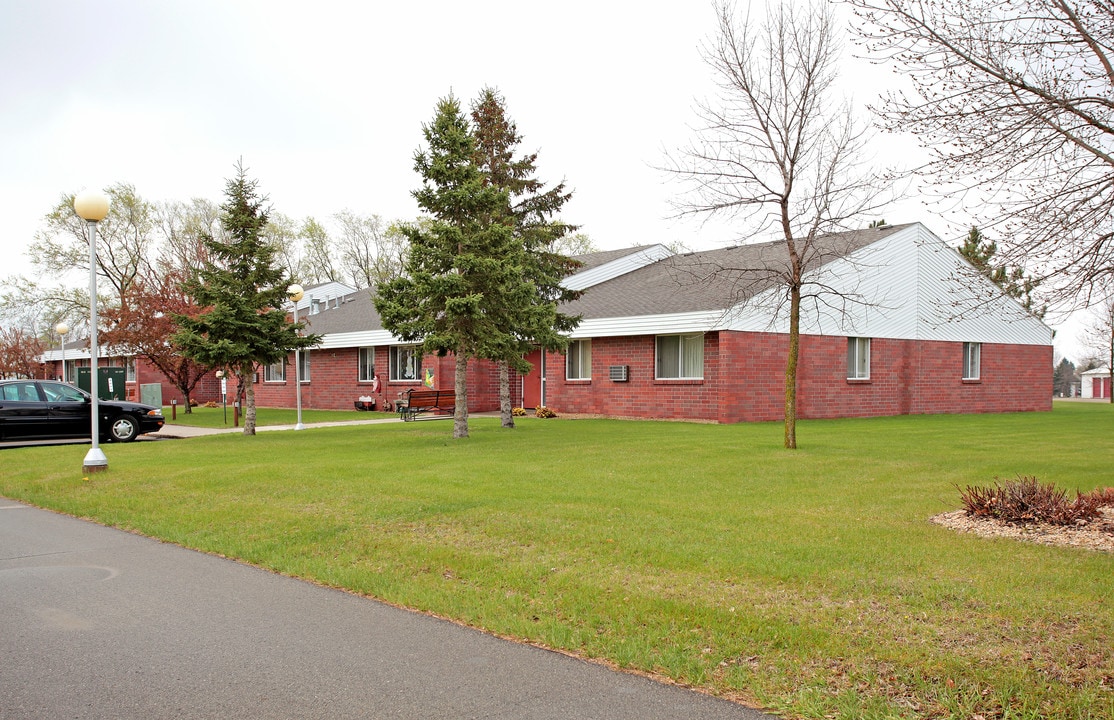 Sauk Centre Apartments in Sauk Centre, MN - Building Photo