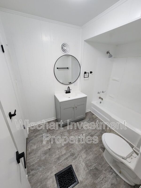 1178 W Wayne St in Lima, OH - Building Photo - Building Photo