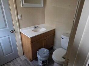 927 Dequincy St in Indianapolis, IN - Building Photo - Building Photo