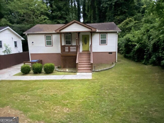 property at 2176 Pansy St NW