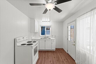 112 College Way in Auburn, CA - Building Photo - Building Photo