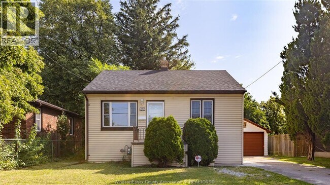 950 Brock St in Windsor, ON - Building Photo - Building Photo